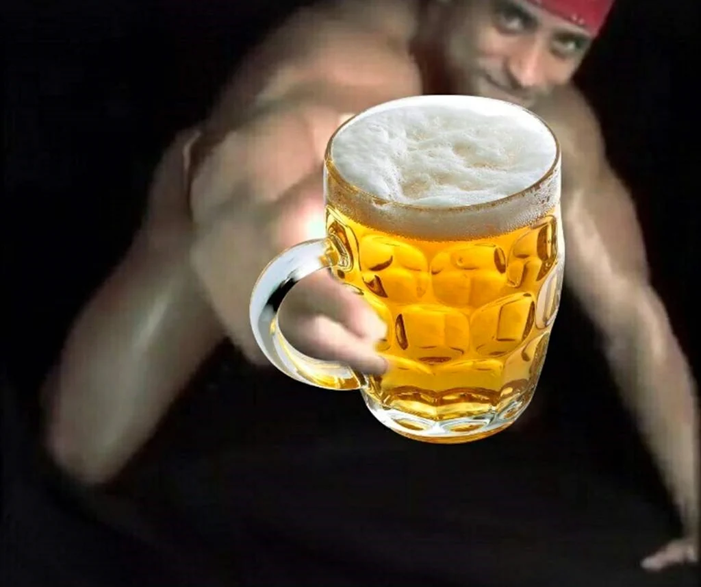 Рикардо Милос с пивом