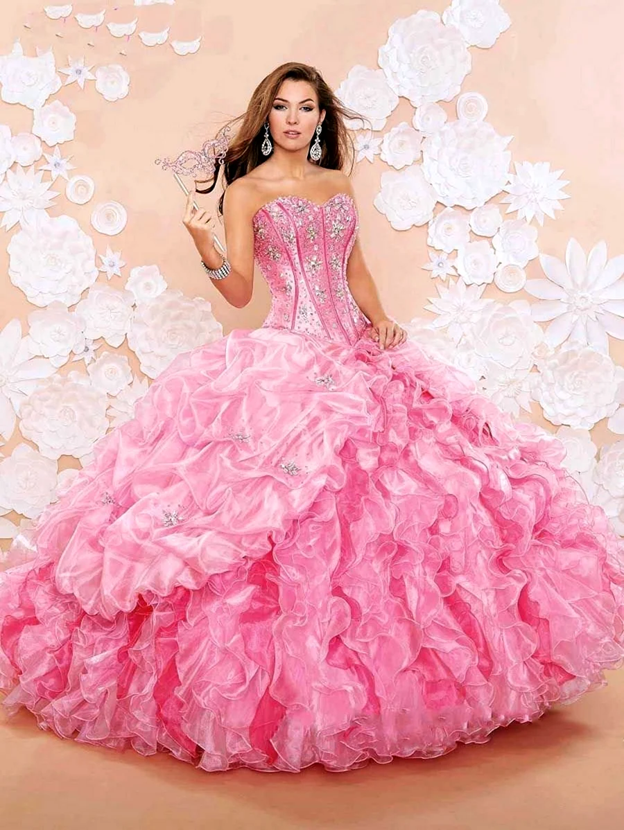 Розовое бальное платье для девушки