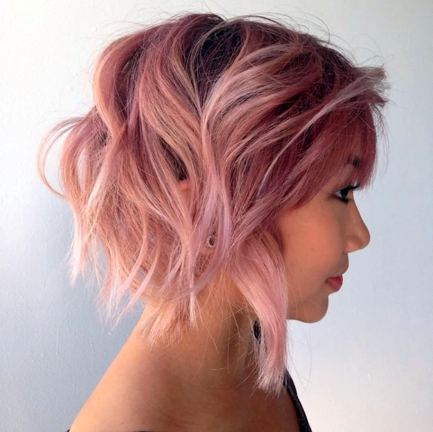 Розовое окрашивание на короткие волосы
