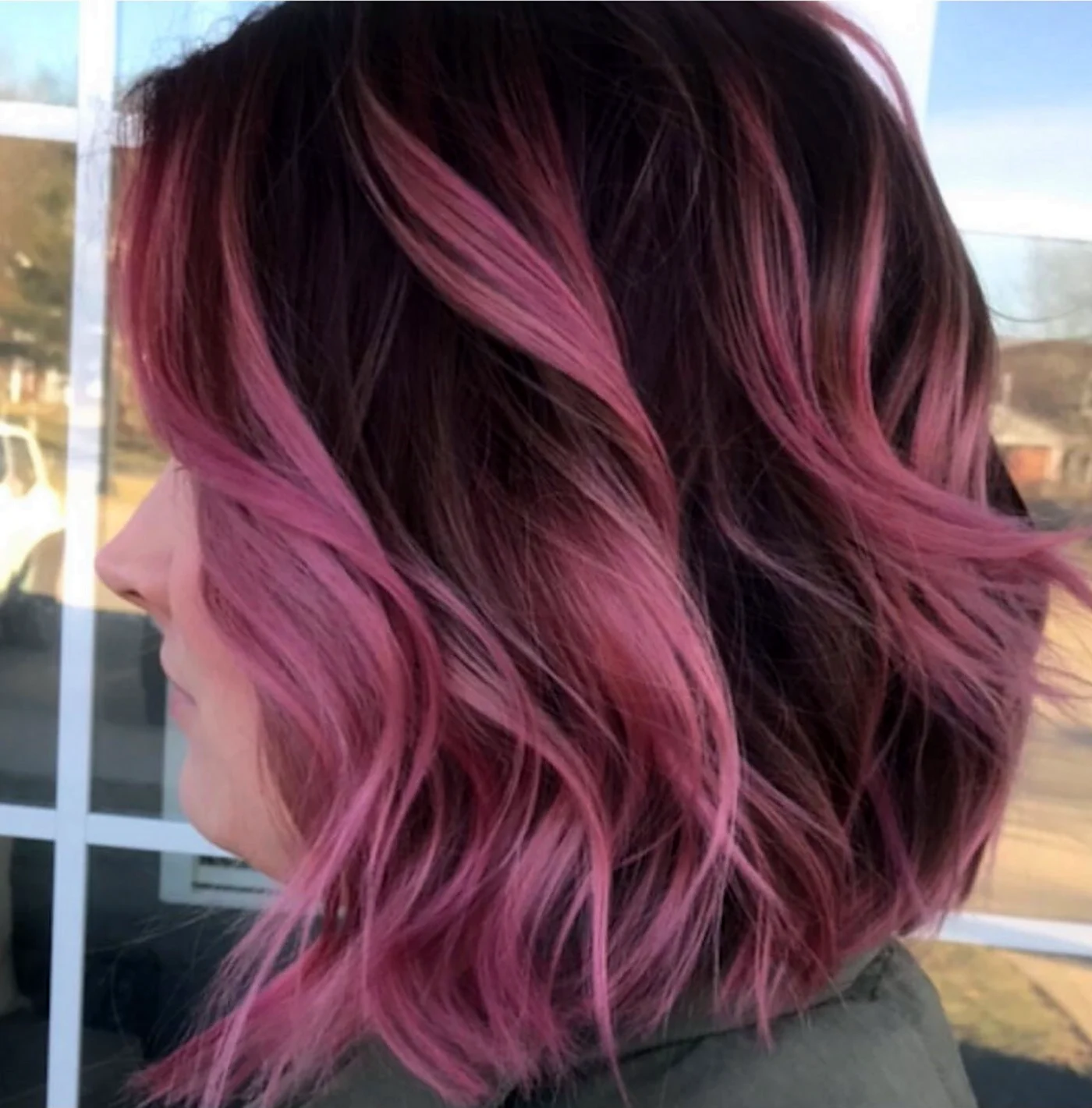Розовые волосы балаяж