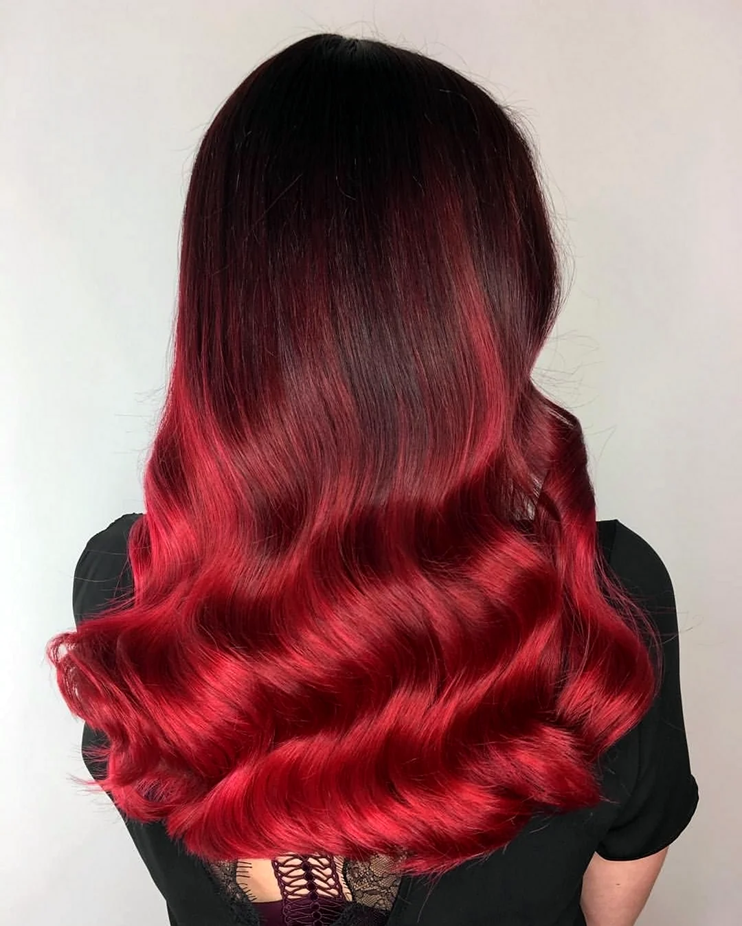 Рубиново красный цвет волос