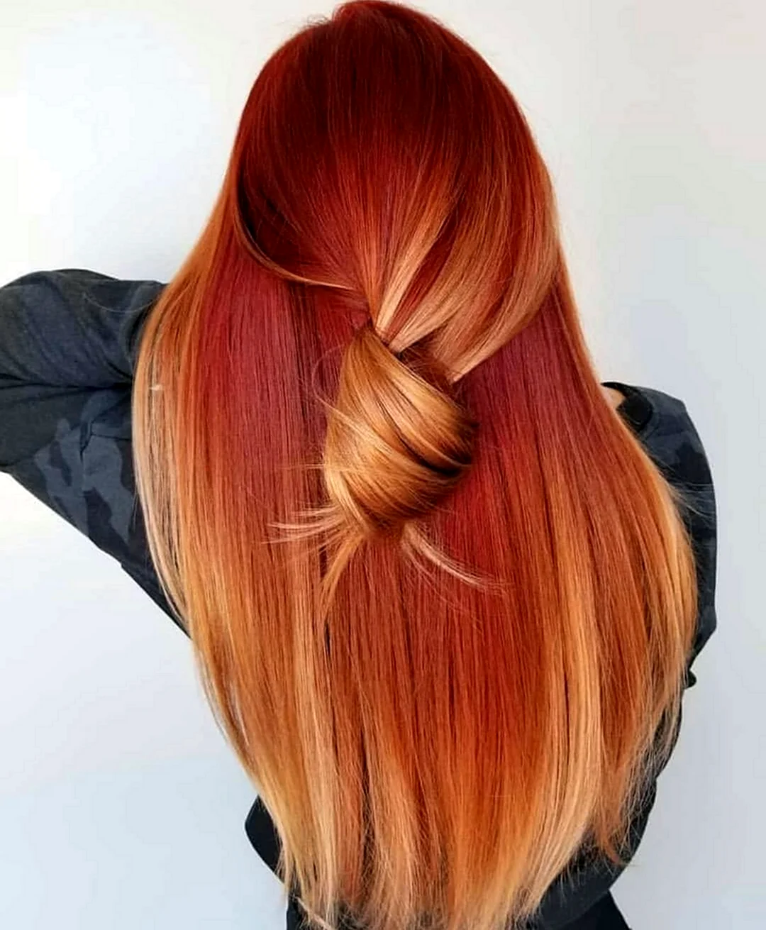Рыжее омбре на прямых волосах