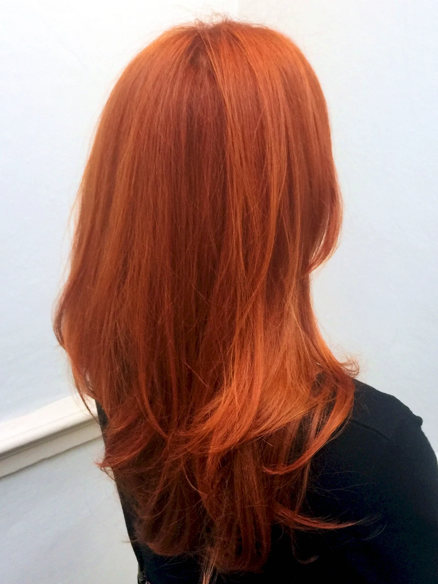 Рыжий цвет волос со спины