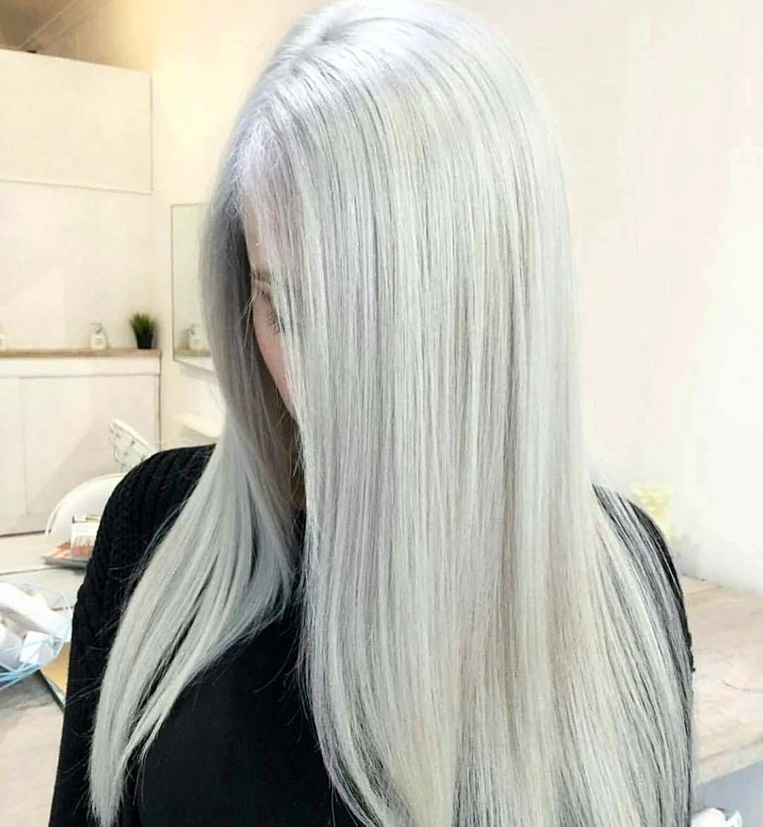 Серебристо платиновый цвет волос
