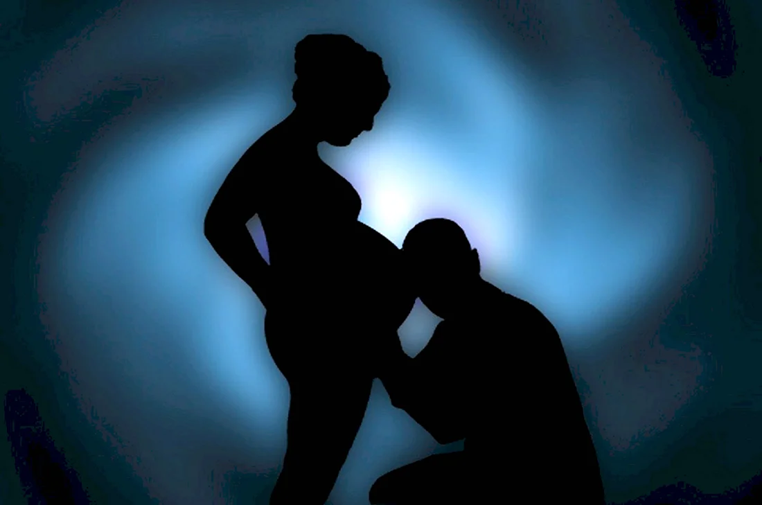 Силуэт беременной женщины и мужчины