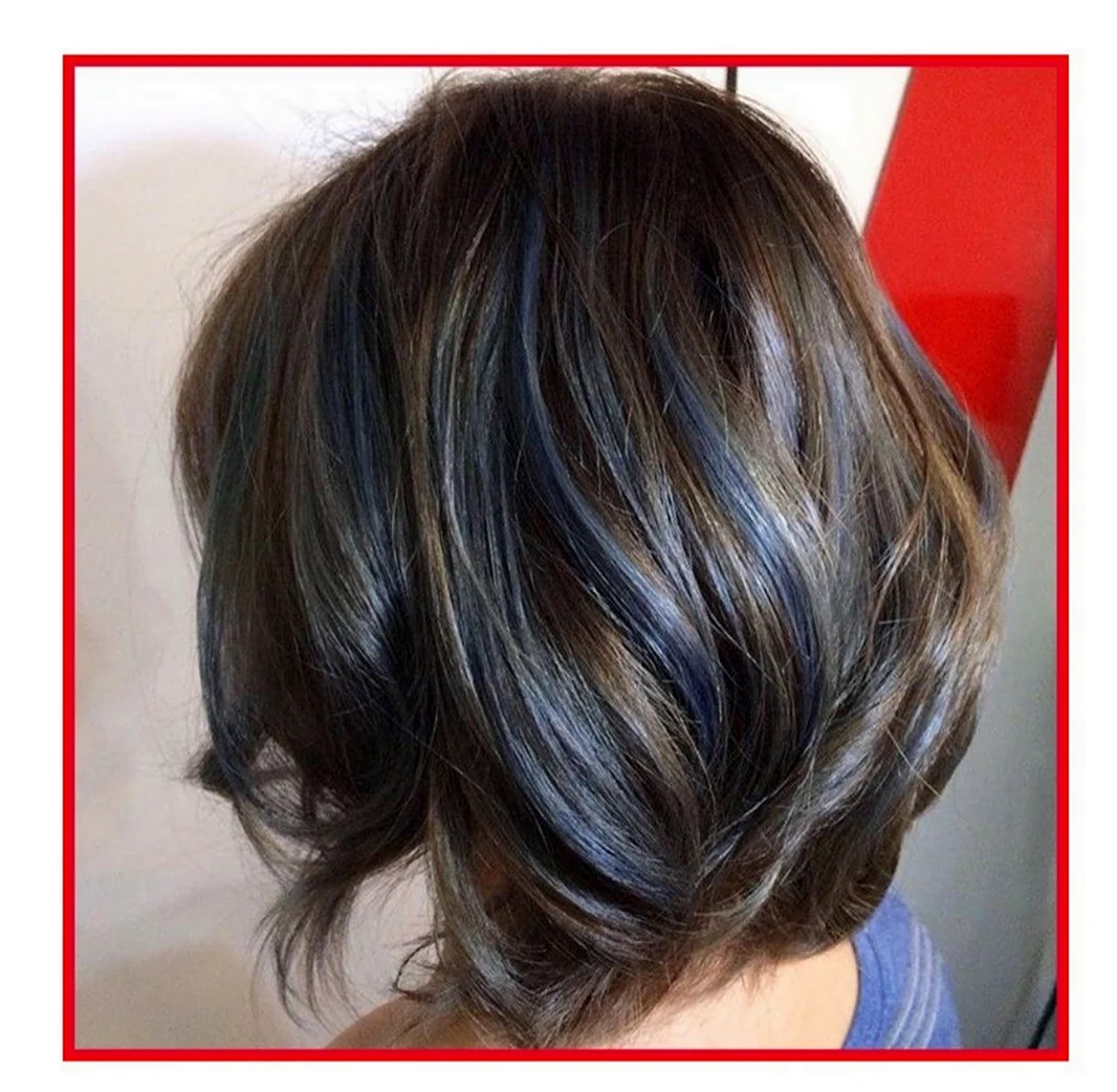 Синее мелирование на темные волосы каре