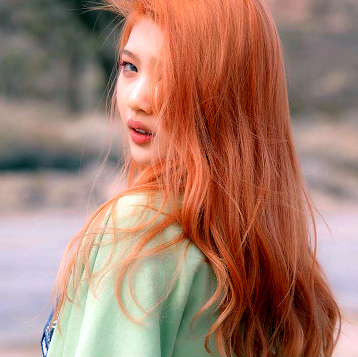 Светло оранжевые волосы