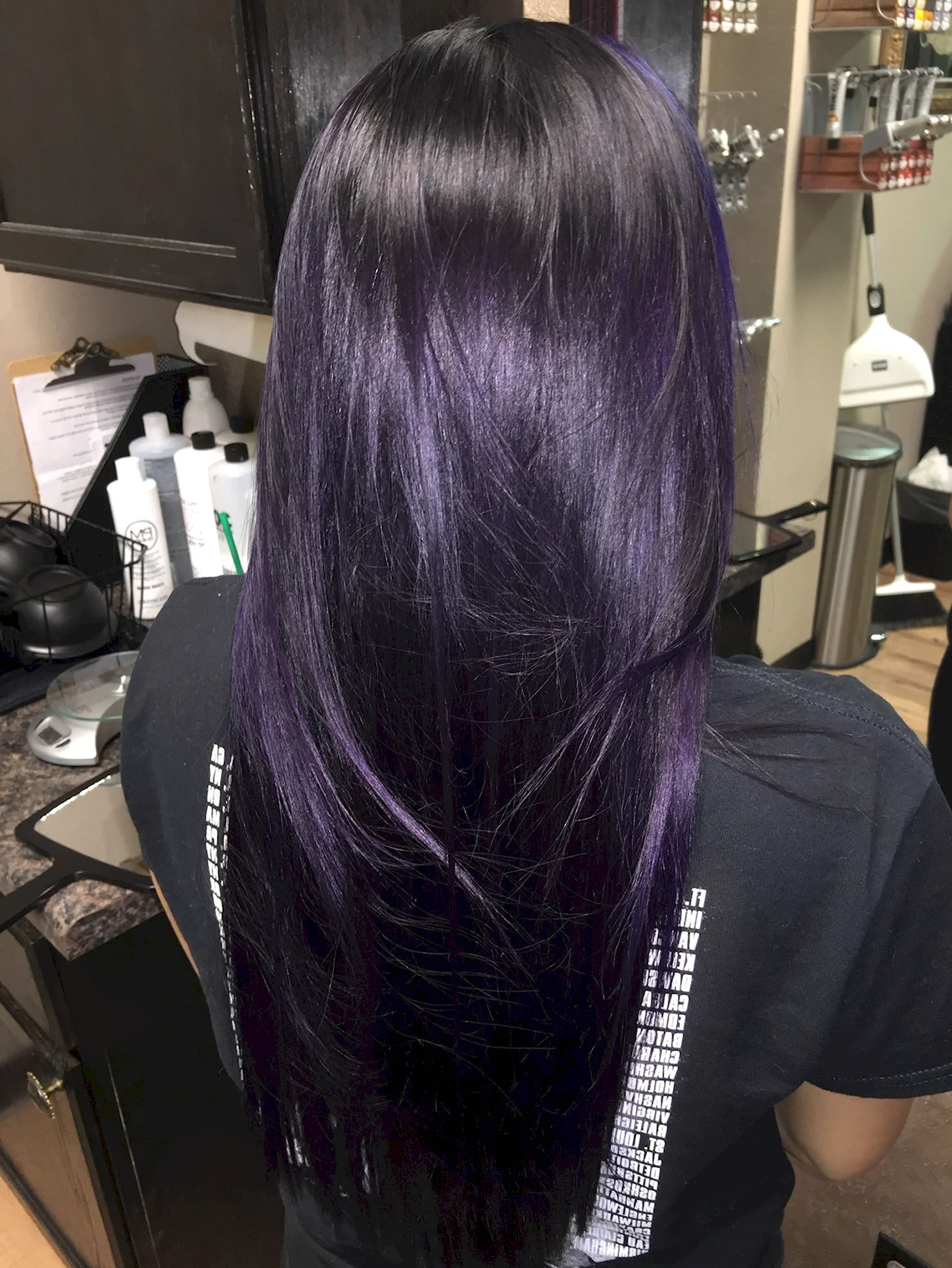 Тёмно-фиолетовый цвет волос