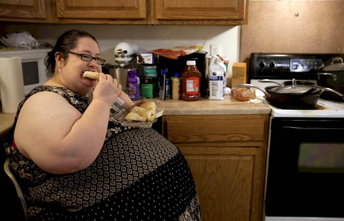 Толстые женщины на кухне