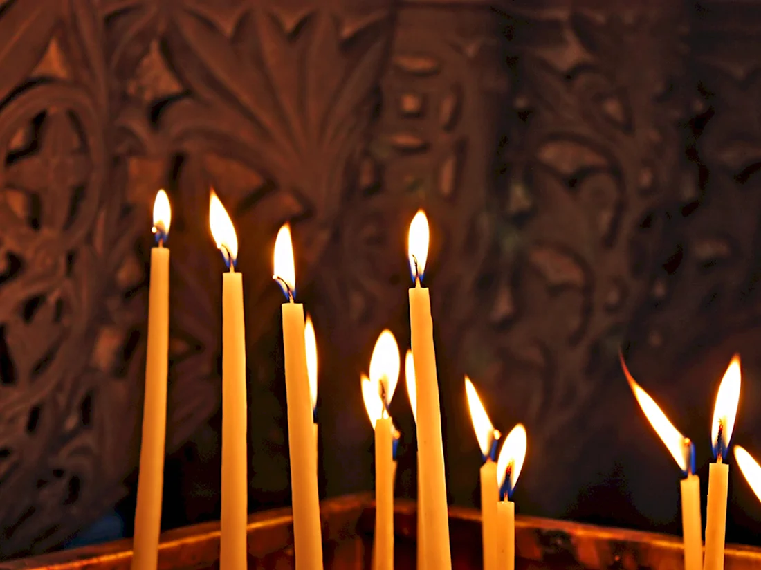Церковные свечи на рабочий стол