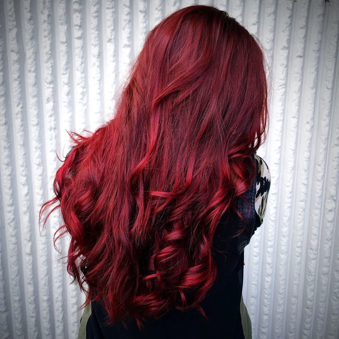 Цвет волос красный металлик