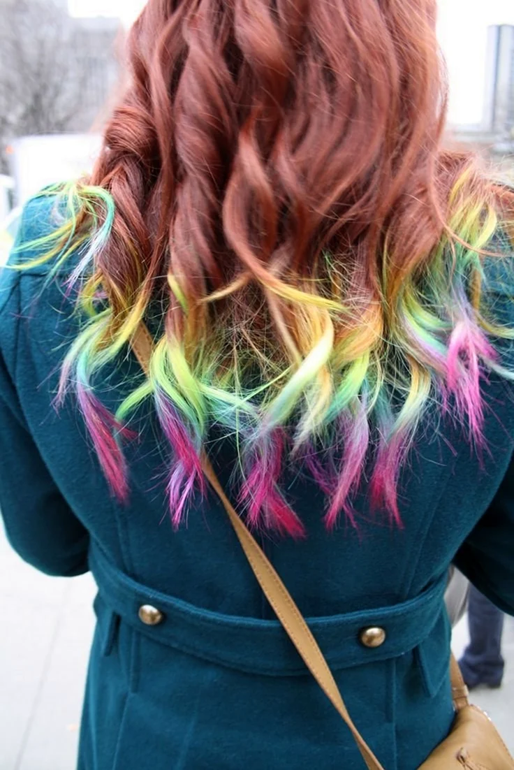 Цветное окрашивание кончиков волос