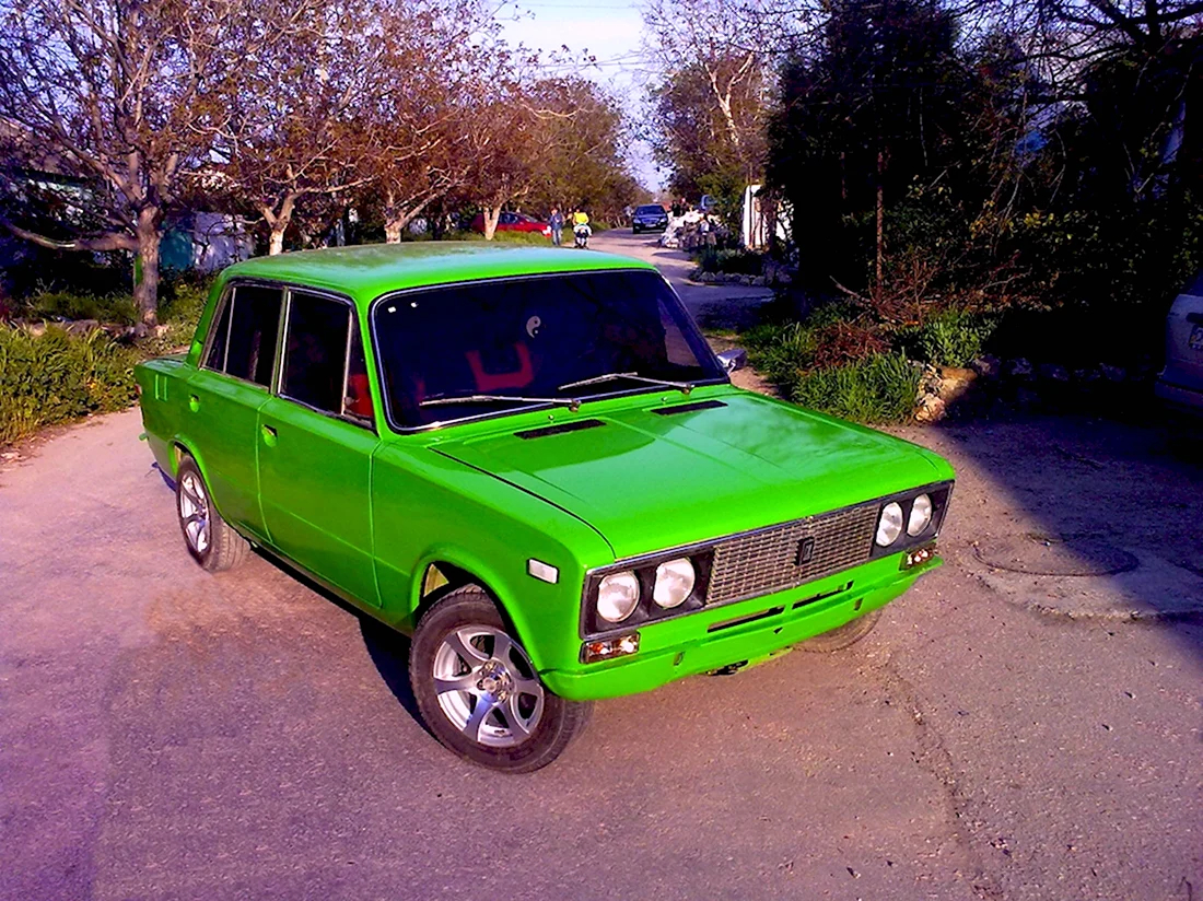 ВАЗ 2106 зеленая