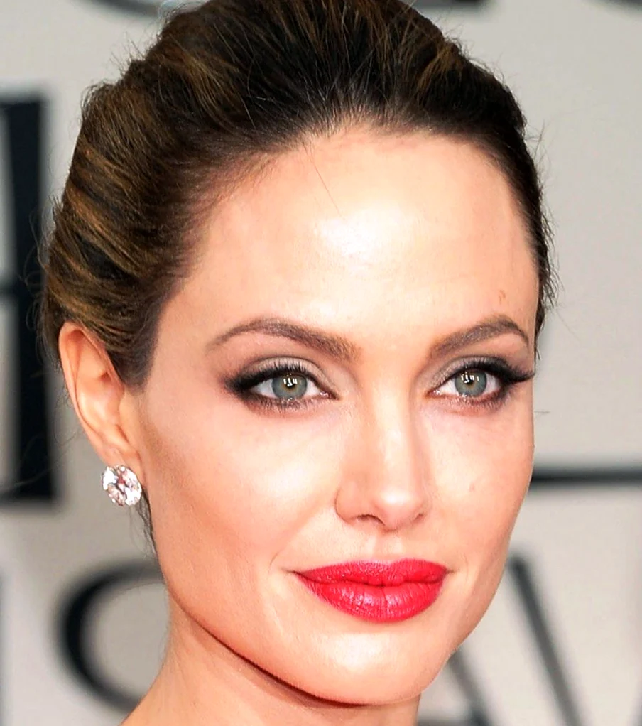 Анджелина Джоли макияж глаз