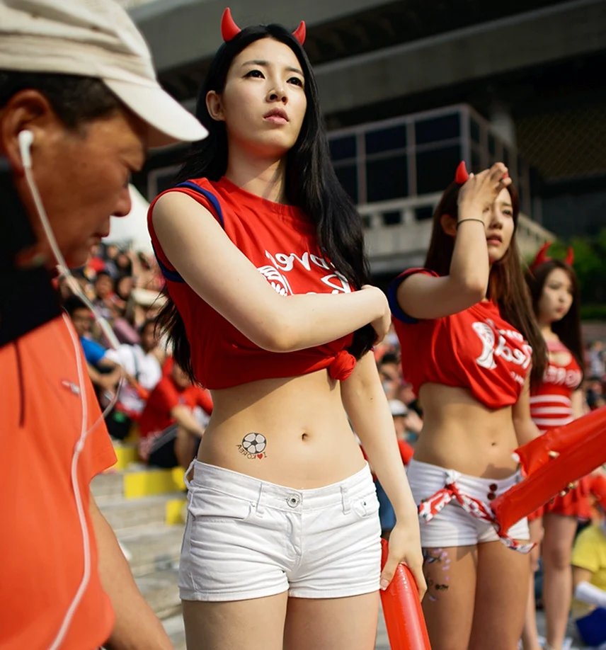 Болельщицы сборной Южной Кореи