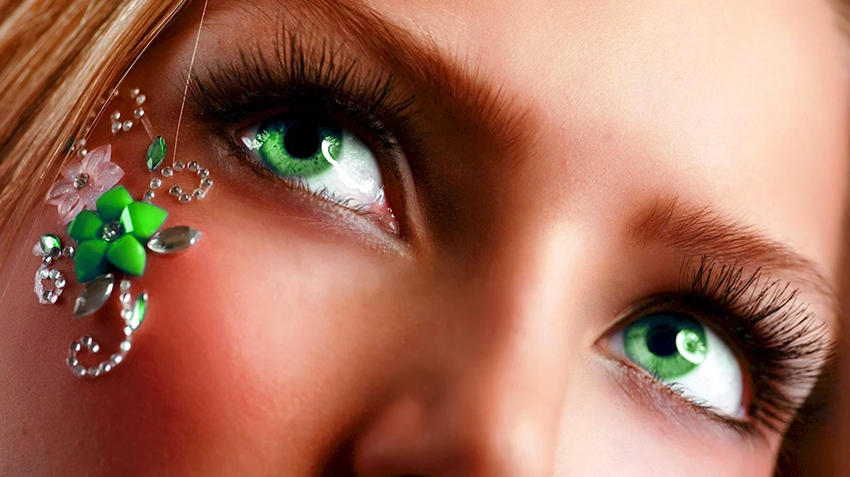 Эдуард Изместьев – глаза зелёные