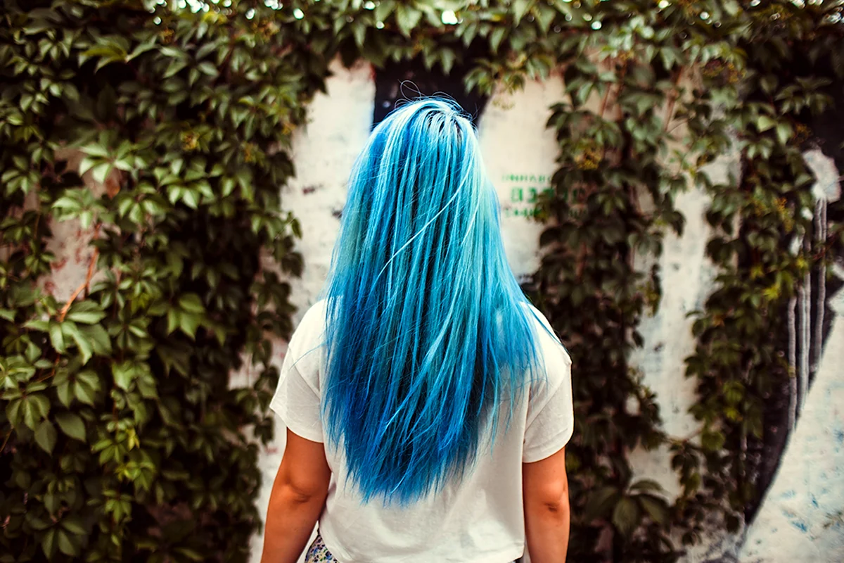Елена Шейдлина с синими волосами