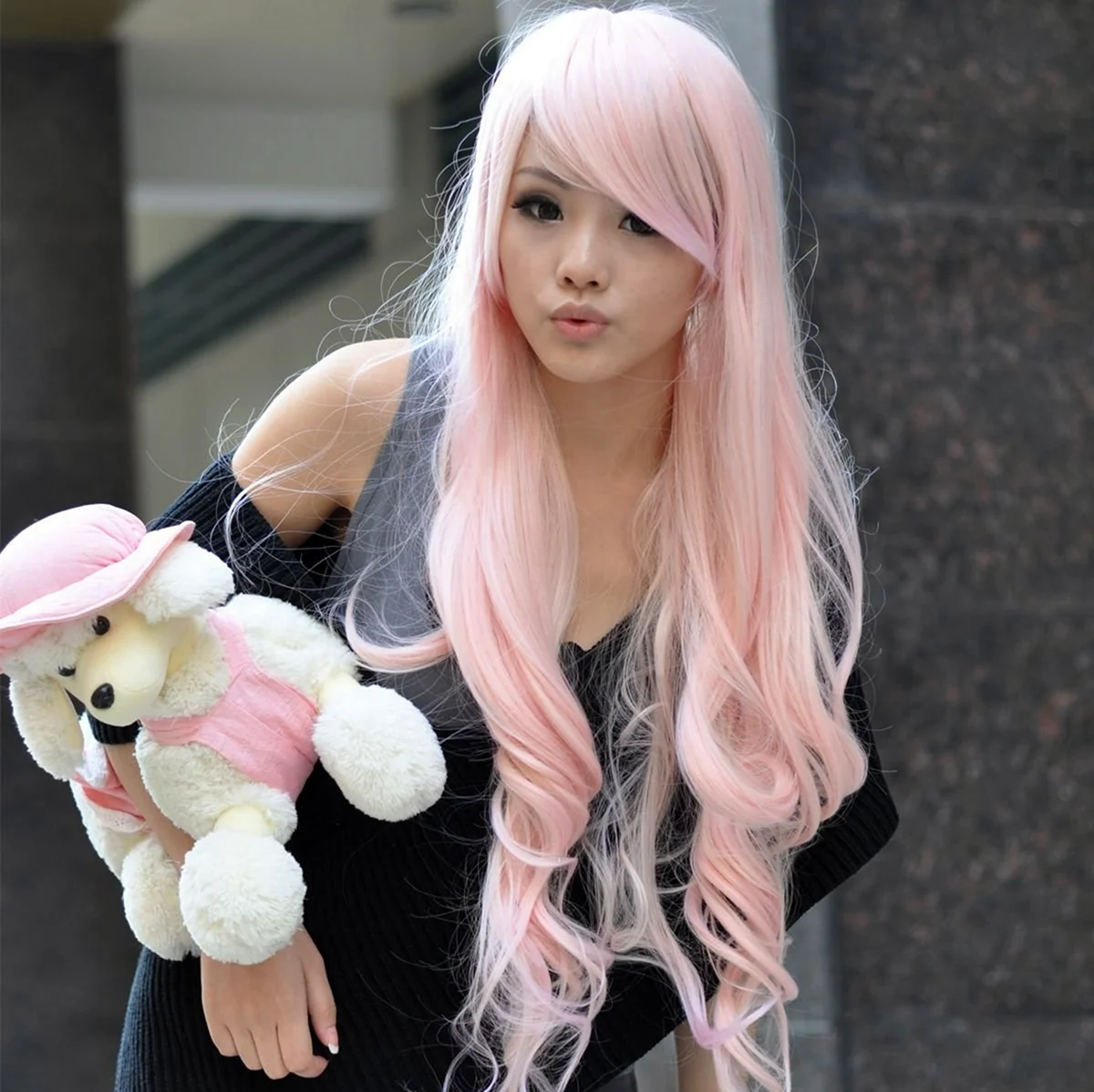 Японки с розовыми волосами