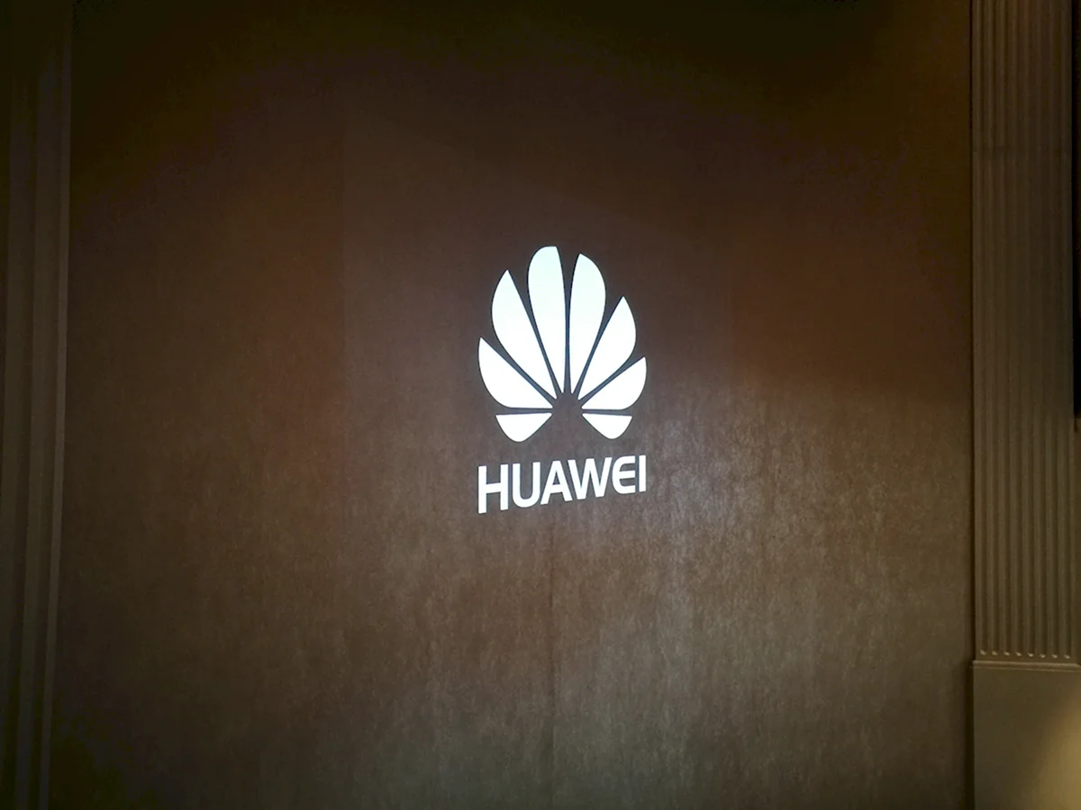 Логотип Huawei вертикально