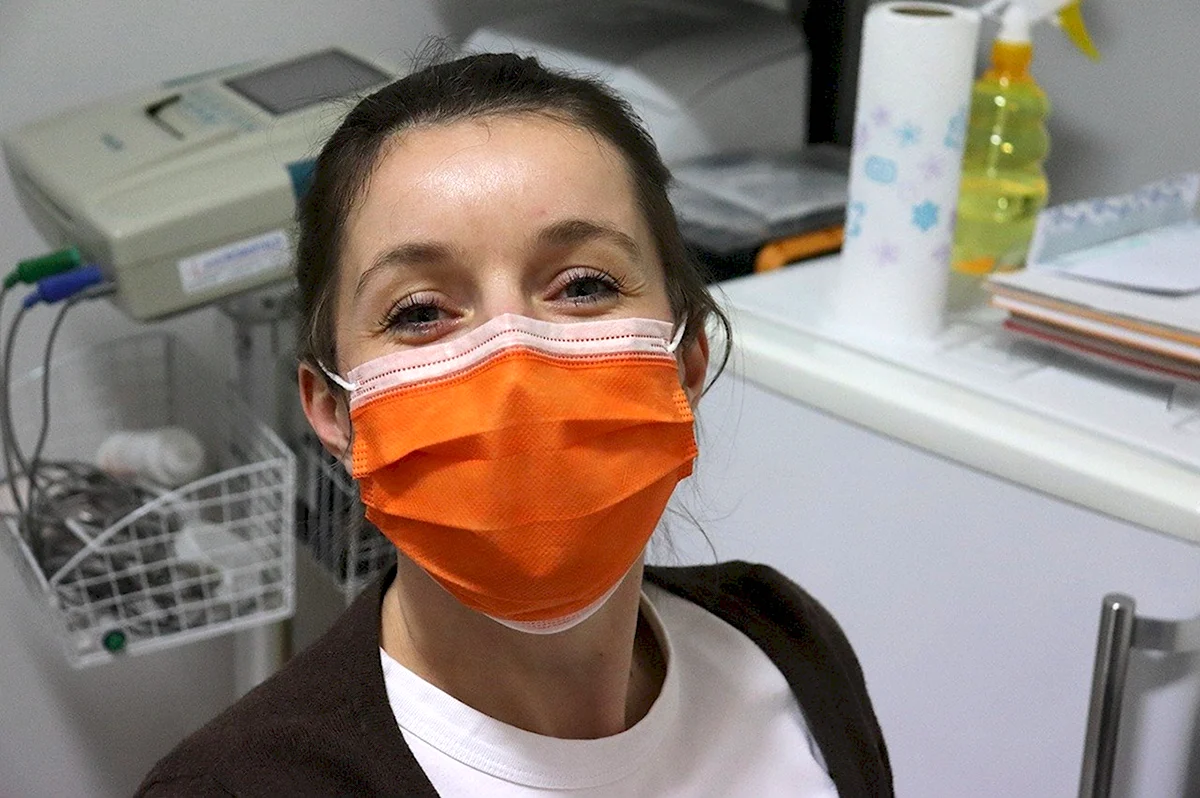 Медицинская маска от коронавируса