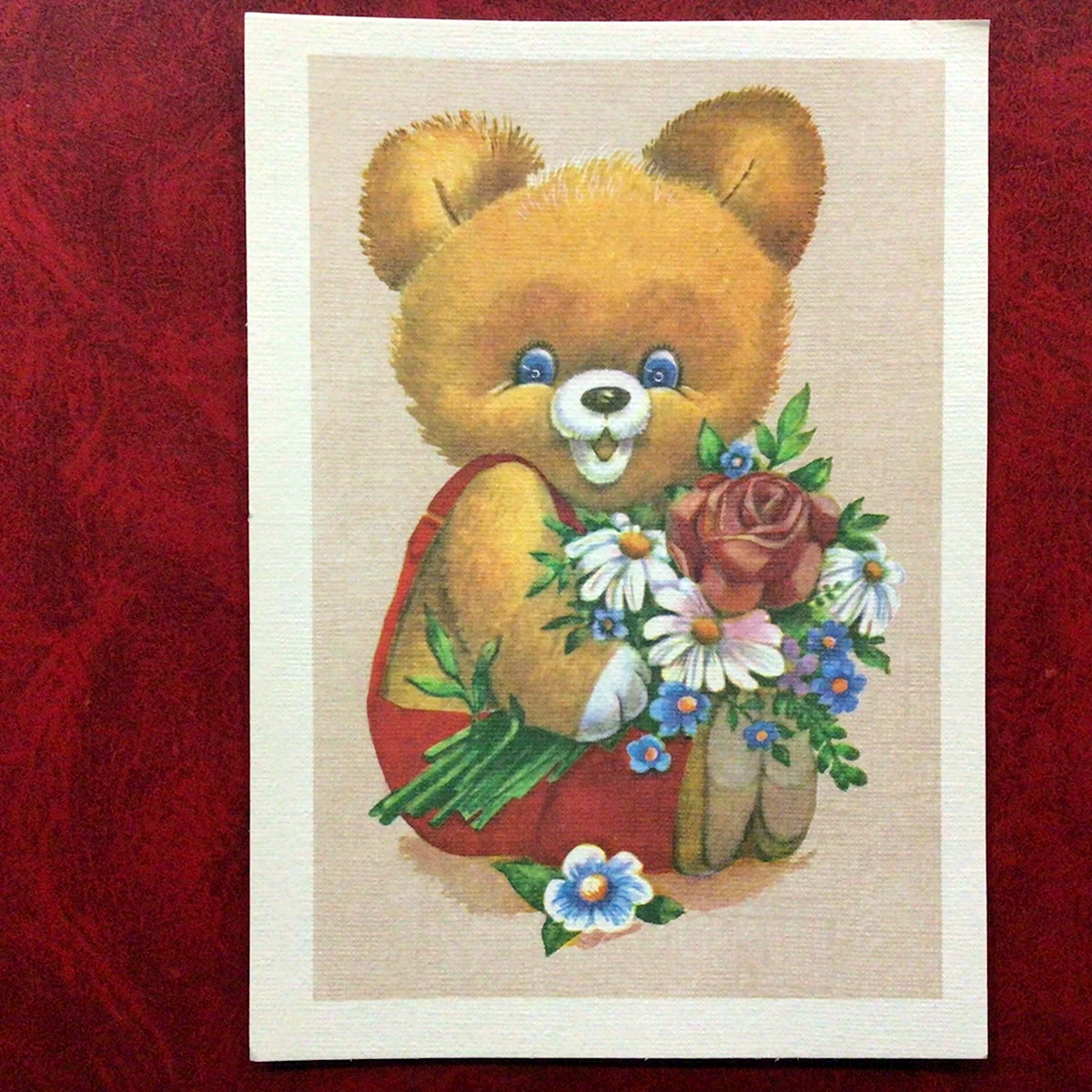 Медвежонок на советских открытках