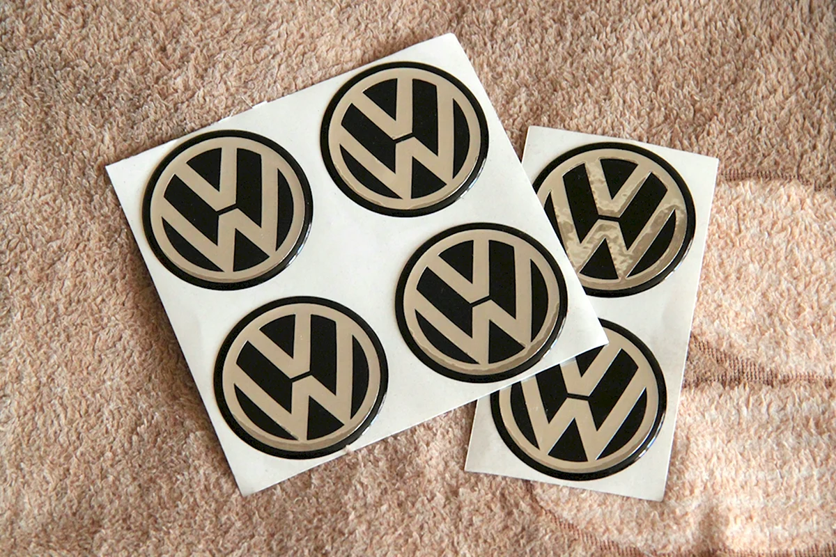 Наклейка VW на колпаки