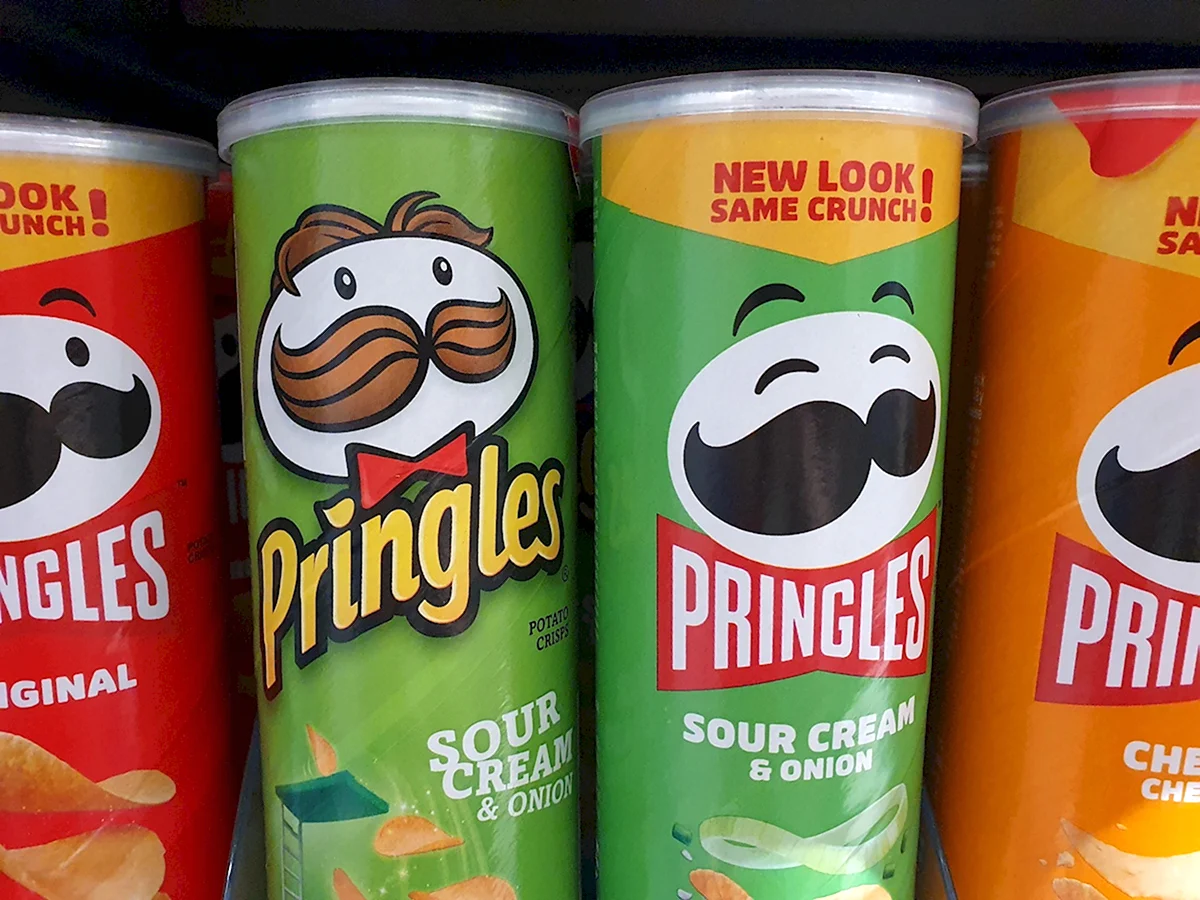 Принглс чипсы новый логотип