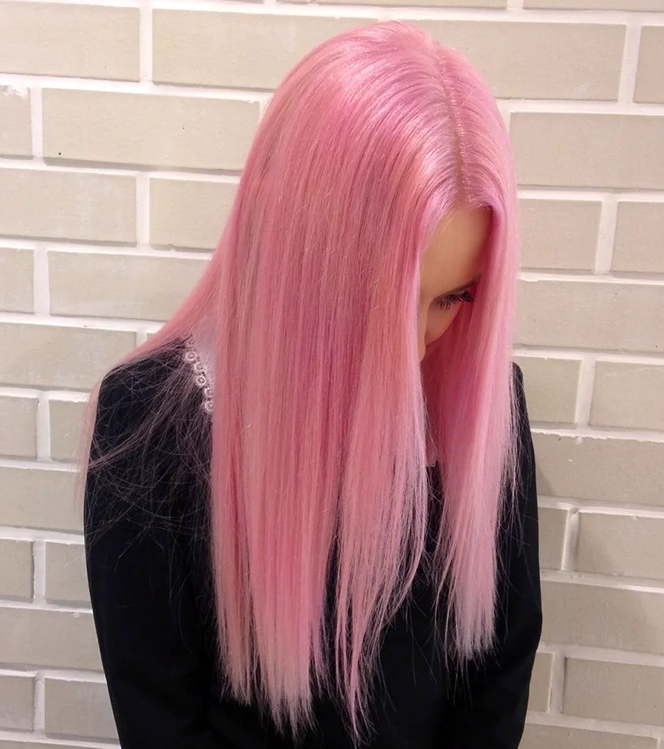 Розовые волосы прямые