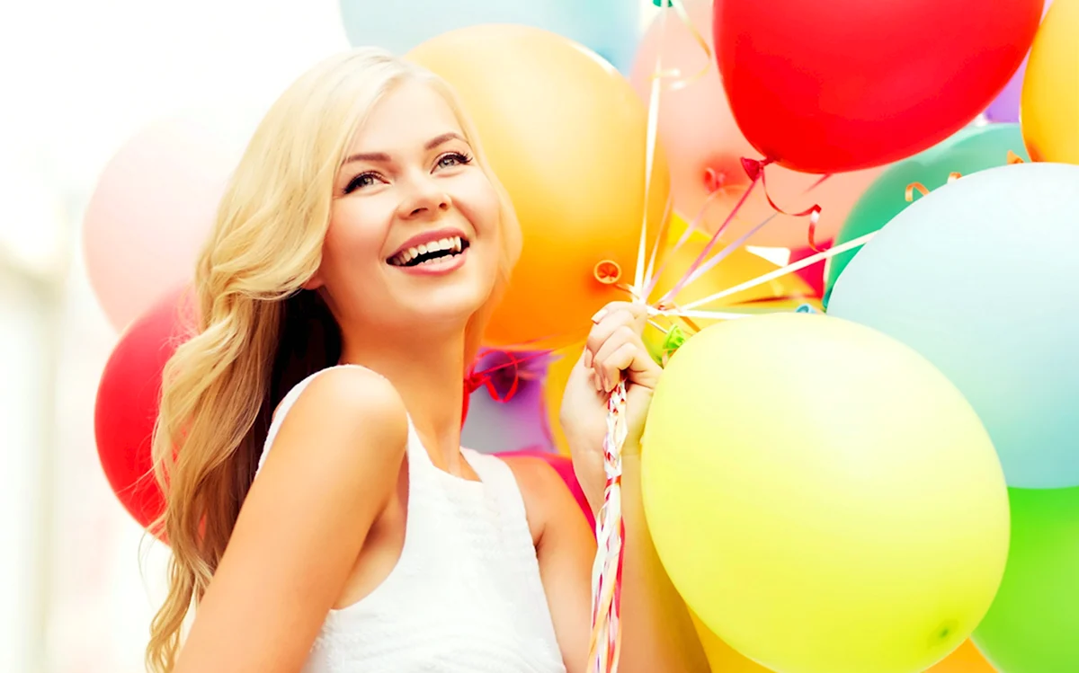 Счастливая женщина воздушные шары