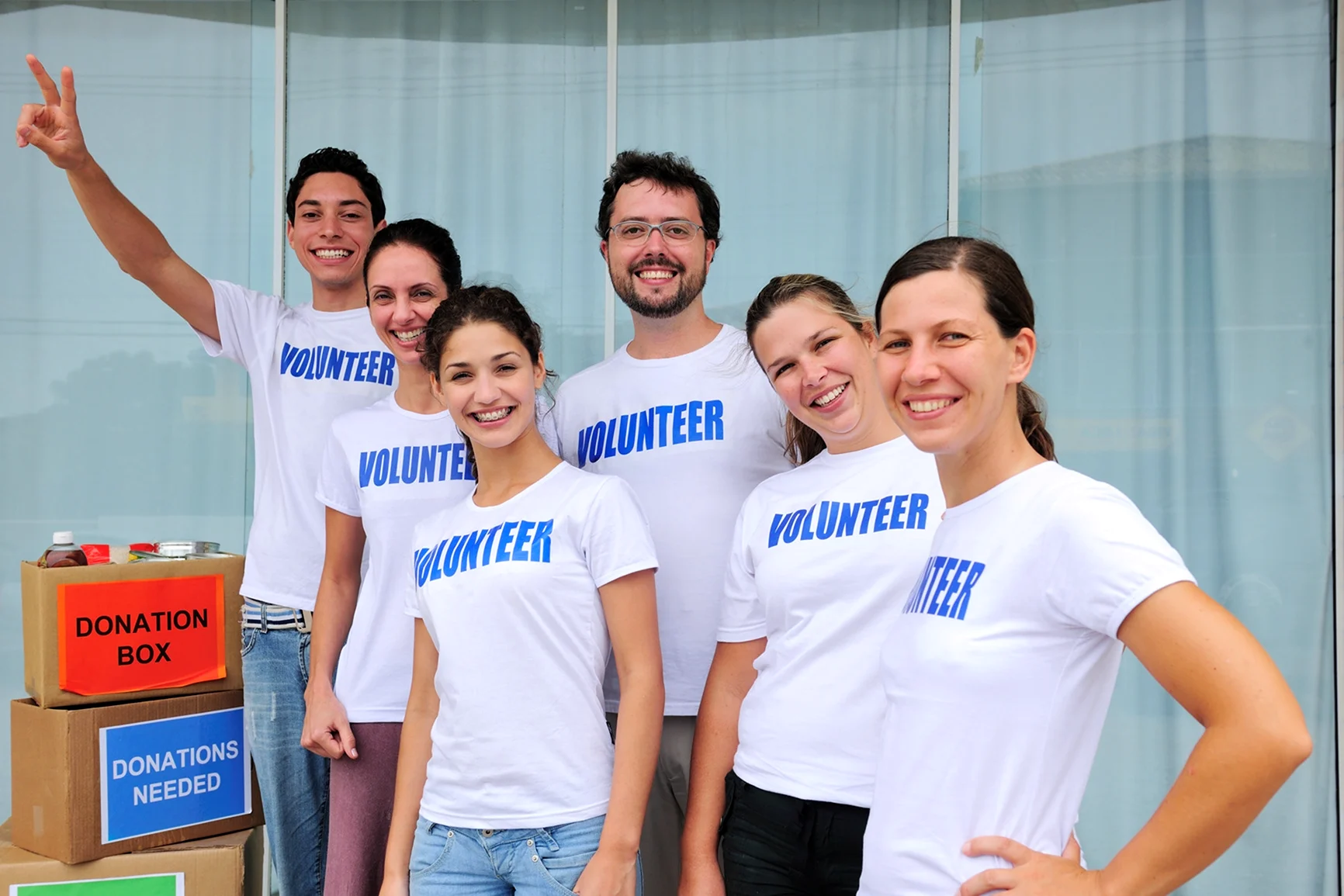 Счастливые волонтеры