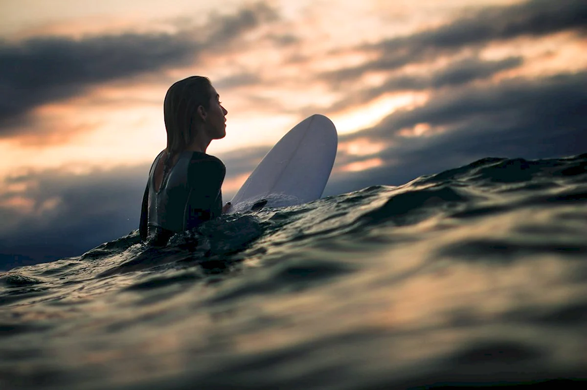 Сёрфинг девушки