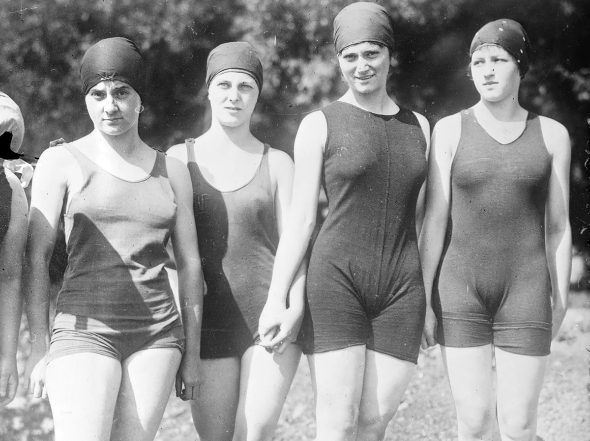 Старые купальные костюмы женские