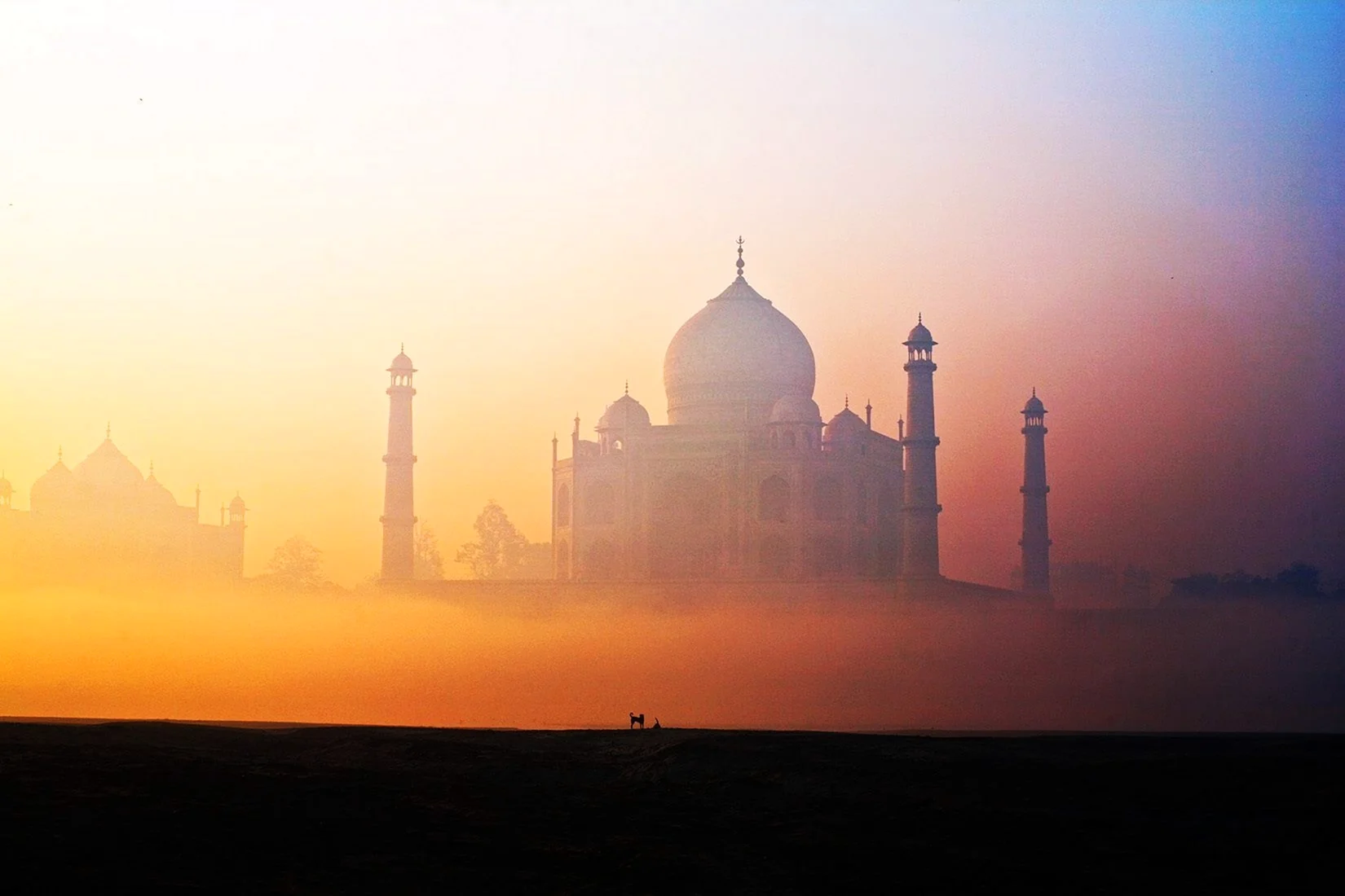 Тадж-Махал на закате Индия