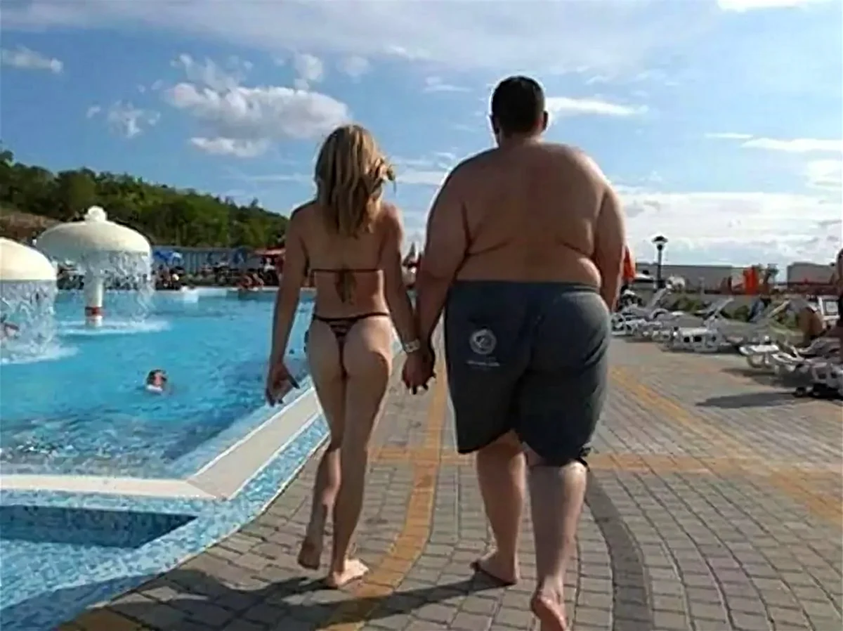 Толстая девушка и худой парень