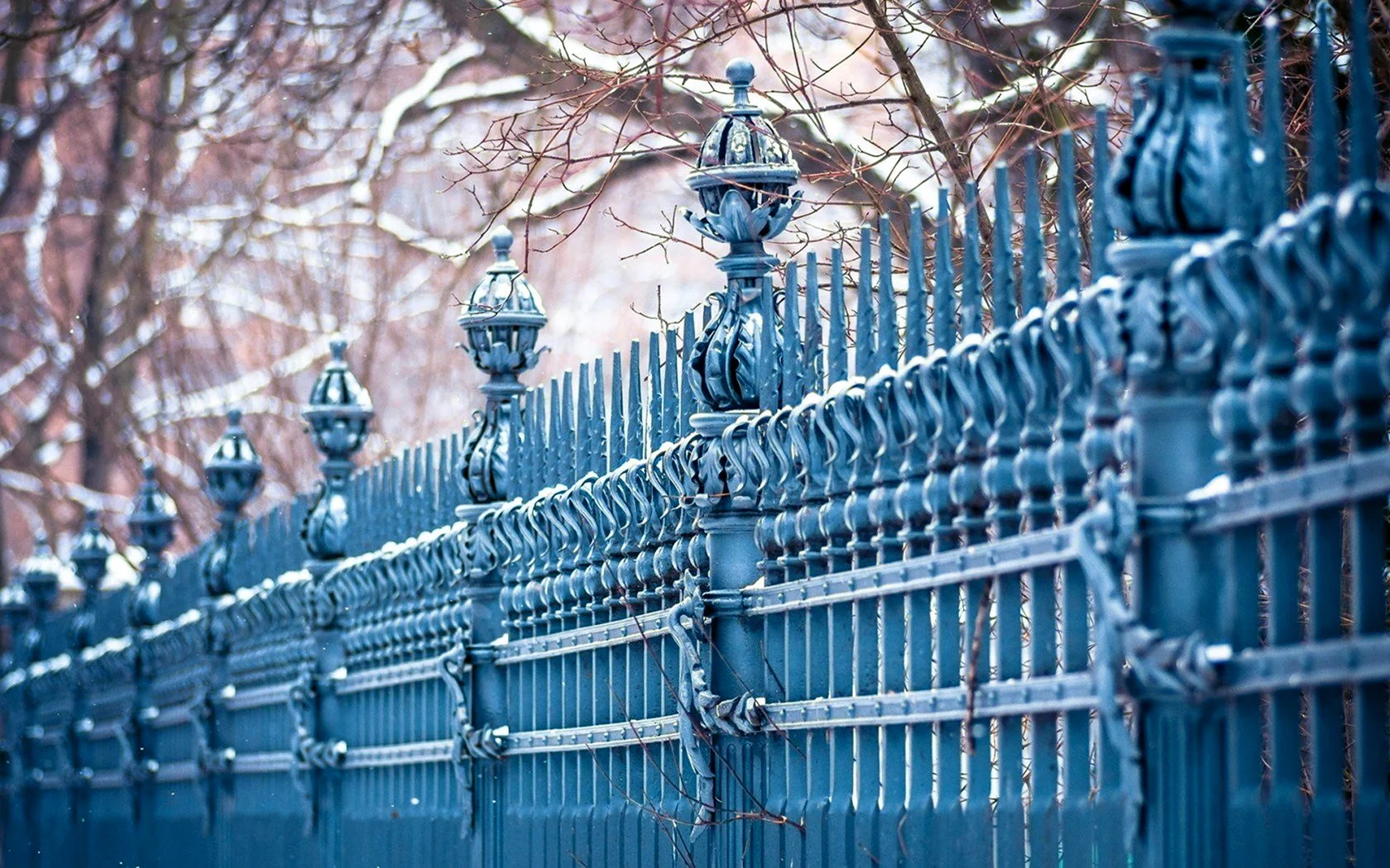Зимний забор