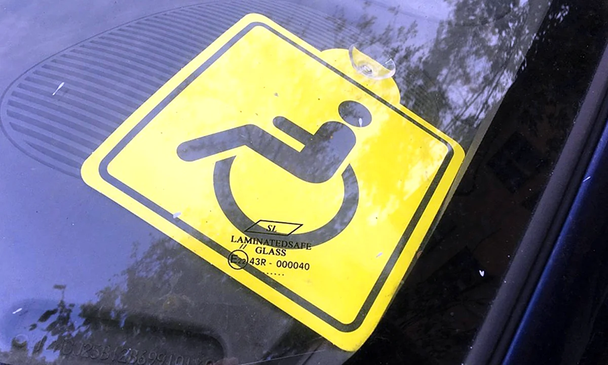 Знак инвалид на автомобиле